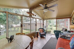 Lakefront Cottage w/ Deck Near Indiana Beach!