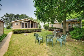 Lakefront Cottage w/ Deck Near Indiana Beach!