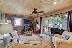 Lakefront Cottage w/ Deck Near Indiana Beach!