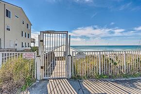 Vibrant Family Condo: 100 Feet to Private Beach!