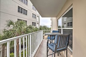 Indian Shores Condo w/ 2 Balconies & Pool Access!