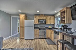 Chic Battle Ground Apartment ~ 18 Mi to Vancouver!