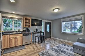 Chic Battle Ground Apartment ~ 18 Mi to Vancouver!