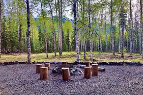 Peaceful Mountain-view Home - Walk to Kenai Lake!