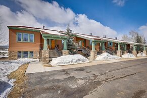 Fraser Townhome w/ Deck, 7 Mi to Winter Park!