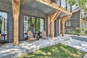 Elkhart Lake Townhome - 20 Mi to Sheboygan!