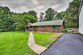 Pet-friendly VA Home ~ 30 Mi to Shenandoah NP