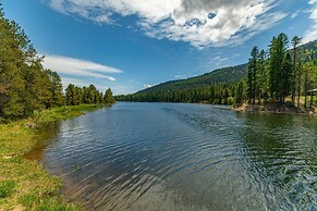 Prime Snowy Retreat Mins to Tamarack & Mccall!