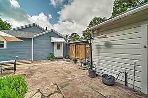 Pet-friendly Brenham Cottage w/ Yard!