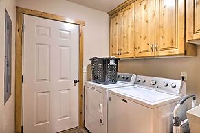 Hurricane Home w/ Pool & Spa ~ 25 Mi to Zion!