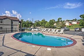 Pool Access & Patio: Branson West Condo!