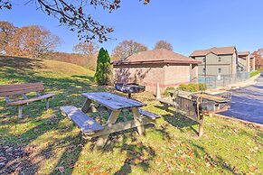 Pool Access & Patio: Branson West Condo!