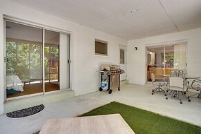 Charming Mid-century House - Just Steps to Lake!