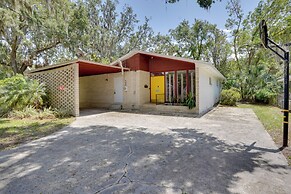 Charming Mid-century House - Just Steps to Lake!