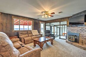 Lakeside Urbana Home - Near Hunting & Fishing!