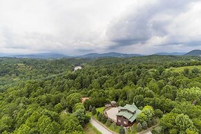 Mtn Views & Fire Pit: Rustic Piney Creek Cabin