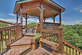 Mtn Views & Fire Pit: Rustic Piney Creek Cabin