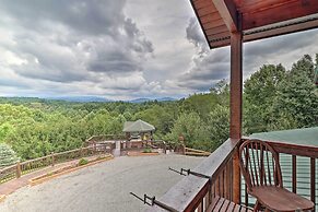 Mtn Views & Fire Pit: Rustic Piney Creek Cabin