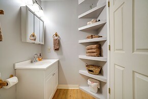 Convenient Kenai Apt - 3 Mi to Beach & Fishing