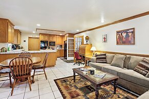 Lake Tahoe Family Home w/ Hot Tub & Game Room!