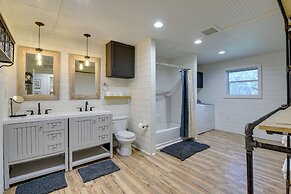 Dog-friendly Home w/ Yard & Fire Pit in Midlothian