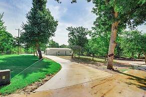 Dog-friendly Home w/ Yard & Fire Pit in Midlothian