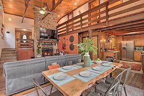 Deck & Fire Pit: Cozy Pocono Mountain Home