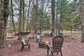Deck & Fire Pit: Cozy Pocono Mountain Home