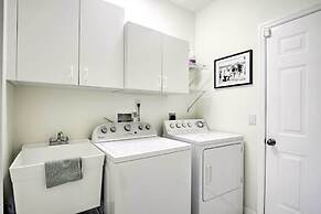 Marco Island Home w/ Southwest Sun & 2 Mi to Beach