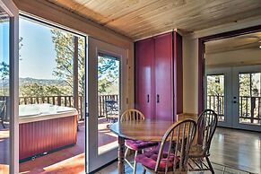 Lavish Ruidoso Condo w/ 2 Private Decks & Hot Tub!