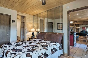 Lavish Ruidoso Condo w/ 2 Private Decks & Hot Tub!