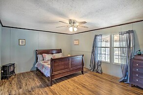 Game Room & Views: Lakefront Shelby Home!