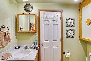 'A Touch of the West' Scenic Grangeville Apt!