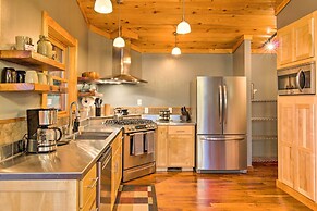 Peaceful Stony Point Getaway w/ Hot Tub & Views!