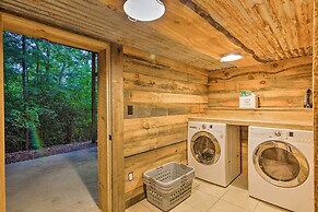 Peaceful Stony Point Getaway w/ Hot Tub & Views!