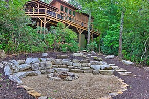 Peaceful Stony Point Getaway w/ Hot Tub & Views!