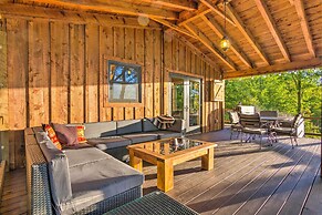 Peaceful Stony Point Getaway w/ Hot Tub & Views!
