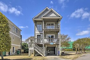 Home w/ Deck in Corolla Light: Walk to Beach!