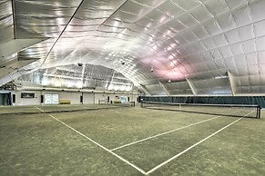 Home w/ Deck in Corolla Light: Walk to Beach!