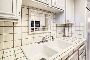 Steps to Pool & Spa: Palm Desert Condo