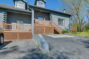 3 Mi to Moonshine Beach: Home w/ Deck & Yard