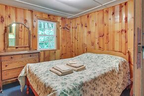 Lake Stinson Cottage w/ Sunroom & Shared Dock!