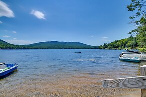 Lake Stinson Cottage w/ Sunroom & Shared Dock!