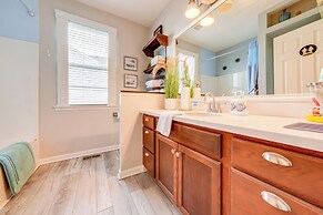 Spacious Waterfront Yorkville Getaway w/ Yard