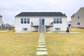 Spacious Waterfront Yorkville Getaway w/ Yard