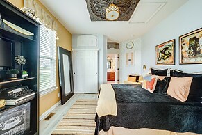 Spacious Waterfront Yorkville Getaway w/ Yard