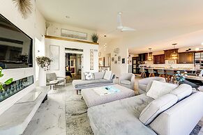 Spacious Waterfront Yorkville Getaway w/ Yard