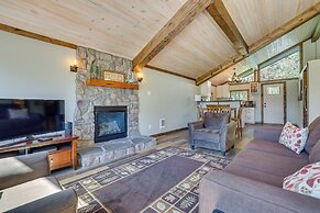 Donnelly Cabin w/ Fire Pit: 5 Mi to Boat & Ski!