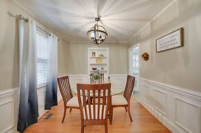 Quaint Goldsboro Home w/ Screened-in Porch!