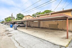Pet-friendly Dallas Townhome w/ Outdoor Grill